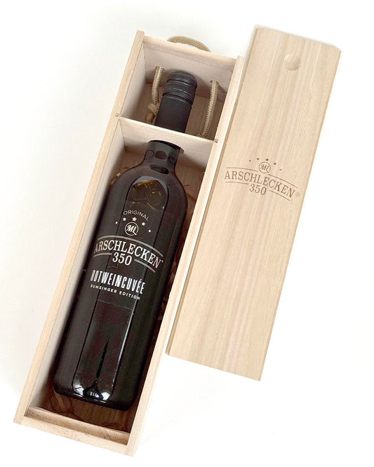 Arschlecken 350 Rotwein in der Holz-Präsentkassette mit Schiebedeckel